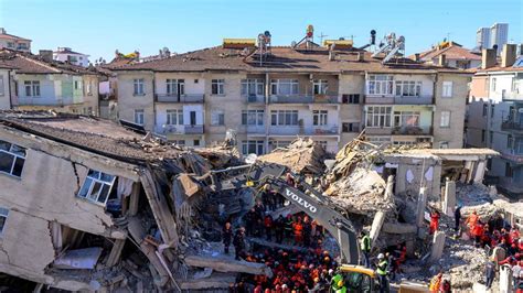 Aumentan A Los Muertos Por El Terremoto En Turqu A Y Siguen Las