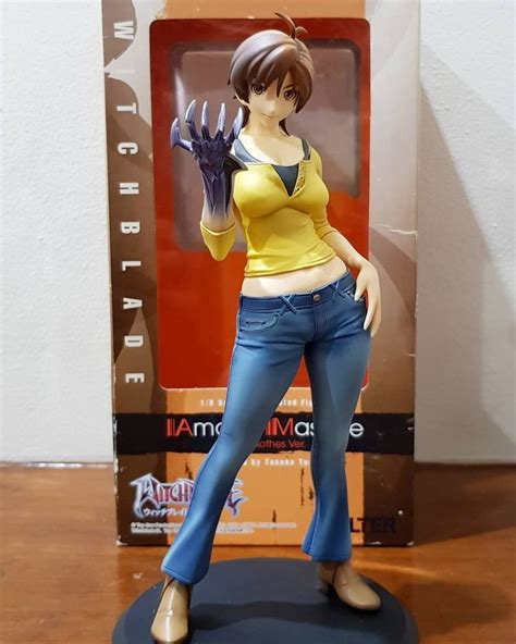 Pin By Sean John On Topcow Witchblade Anime Anime Figures Cool