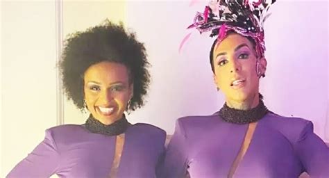 Ex BBB Natália e Pepita usam vestidos iguais no Baile da Vogue Bom gosto