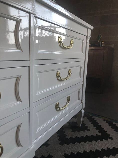 Thomasvilletraditional Dresser Lacquered In Glossy White Free