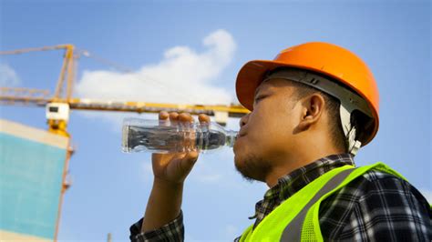 Employers Should Protect Outdoor Workers During Warm Weather