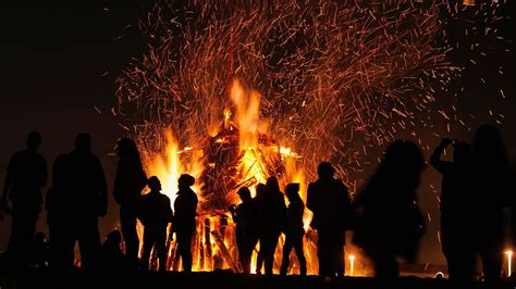 Bonfire Night What Is The Story Behind It Cbbc Newsround