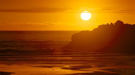 Sunset And Sunrise Pictures View Images Of Piha Beach