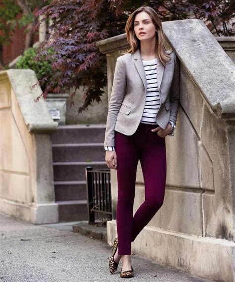Burgundy pants outfit | Burgundy pants outfit, Maroon outfit, Burgundy pants