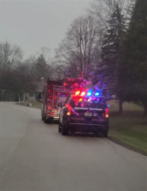 Waukesha Alerts On Twitter Reported Structure Fire On Scott Rd In
