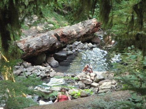 13 Breathtaking Places In Oregon You Wont Find In The Guide Books Hot Springs Breathtaking