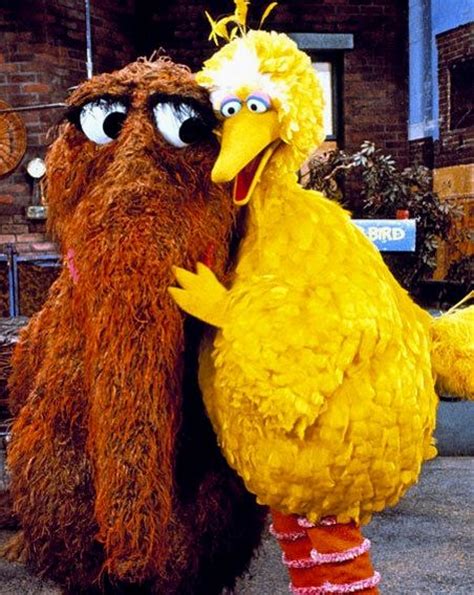 Give Your Friend A Hug Snuffleupagus Bigbird Sesamestreet