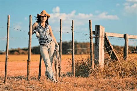 Cowgirl Outfit Ideas A Guide On Cowgirl Outfit Ideas To Try Seema