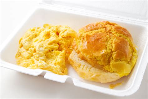 Breakfast In Chinatown Buttered Pineapple Bun And Eggs At Cha Chan