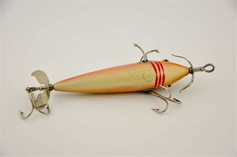 Shakespeare 43 Underwater Minnow Lure Fin And Flame Fishing For History