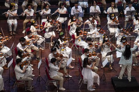 Konser Trust Orchestra Antara Foto