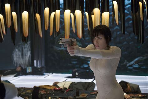 Ghost In The Shell Review Is Scarlett Johansson Any Good Glamour Uk
