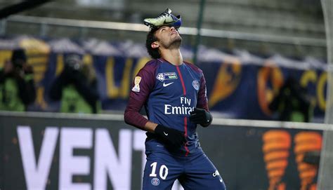 Theatre mode (alt+t) fullscreen (f) Neymar's Leaked 2011 Nike Contract Reveals Which Clubs He ...