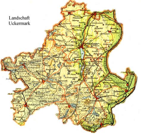Mittenwalde · der biker hatte vermutlich nicht mitbekommen, dass der autofahrer vor ihm abbiegen wollte. Opiniones de Distrito de Uckermark