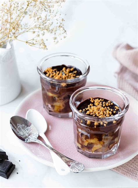 Faire des verrines c'est simple si on a un livre de recette de verrine. Verrines express poire-chocolat en 2020 | Poire au ...