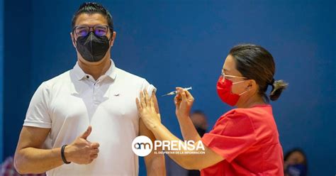 La conselleria comienza en junio a inocular a los menores de 60 años que recibieron la primera dosis de astrazeneca. Daniel Salas y jerarcas de Salud reciben segunda dosis de ...