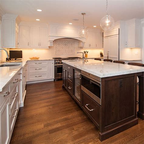 Amish custom kitchens, founded in 1996, is a chicagoland area kitchen design firm that specializes in handmade cabinetry from amish craftsmen in this allows you to select the finest of details for your dream kitchen. What Should You Ask Your Custom Kitchen Cabinet Maker?