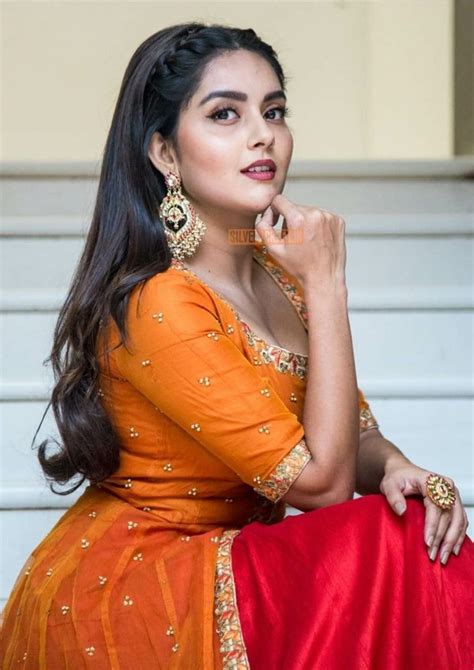 Pin By Rash 777 On Beautiful Girl Indian In 2020 Beautiful Girl Indian Indian Actresses Hd
