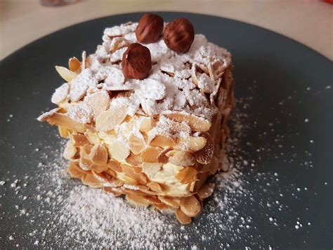 Bavarois Aux Poires Cyril Lignac Reussir La Meringue Suisse Avec