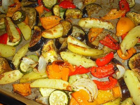 Vegetarisch gegrilltes Backofengemüse Mediterran Rezept