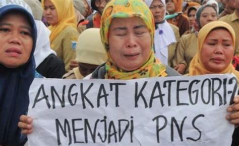 Dikelola oleh pusat penerangan hukum kejaksaan ri. Ini 3 Alasan Pemerintah Harus Cabut Penghapusan Rekrutmen ...