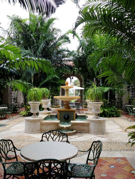 Courtyard At The Breakers Palm Beach Flabsolutely Peaceful
