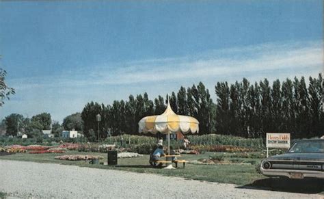 Show Garden By Henry Field Seed And Nursery Co Shenandoah Ia Lynn