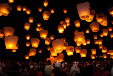 Sky Lantern Festival Taipei Taiwan Festivals In China Floating