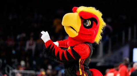 Atlanta Hawks Mascot Makes 600k Annually Sports Illustrated Atlanta