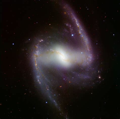 Barred Spiral Galaxy In The Fornax Cluster Edited European Flickr