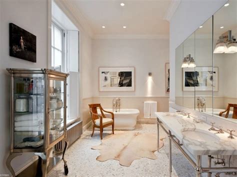 Downstairs, a parlor can become a formal entertaining zone or a relaxed hangout for the other bedroom. Spectacular 20 Dream Tubs for Bath Lovers | Home Decor Ideas