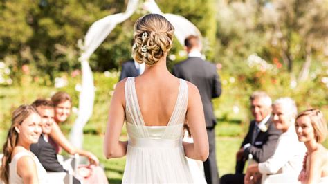 Brides Are Confessing Their Most Embarrassing Wedding Fails And Its