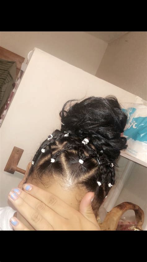 Rubber band triangle part into drawstring ponytail/bun #natural #