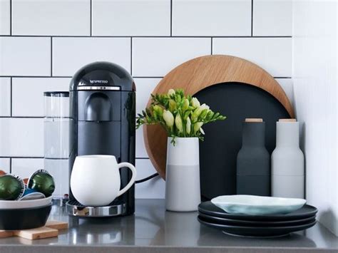 Easy serving espresso pods don't work in coffee pod/capsule machine and rather work in espresso machines. Nespresso introduces Vertuo, offering freshly brewed ...