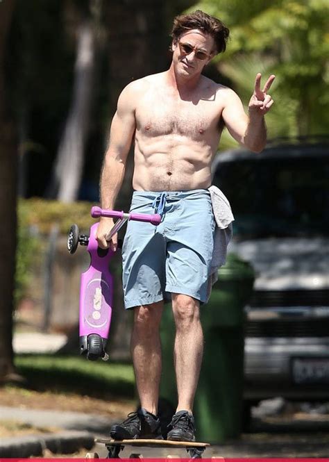 Dermot Mulroney 50 Shows Off Crazy Abs While Skateboarding Toofab