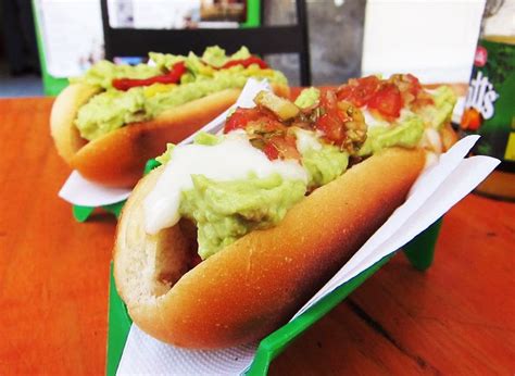 Hot Dogs Con Un Toque Especial El Completo Chileno Comida Chilena
