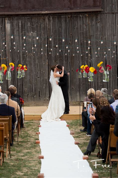 Chic Vintage Nebraska Wedding Photographer Jason Lona · T Free