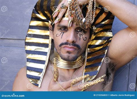 Gorgeous Egyptian Man In Traditional Costume Stock Image Image Of Civilization Egyptian