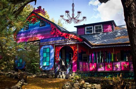 This Farmhouse Goes From Basic To Magical Rainbow House House Colors