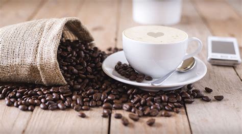 A life full of chores and the little time you have at home, many. 6 Best Latte Machine For Your Barista At Home (Making the ...