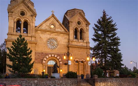 Santa fe (literally holy faith in spanish) had a population of 62,203 according to the april 1, 2000 united states census. Things to Do in Santa Fe, New Mexico :: Top Attractions & Events