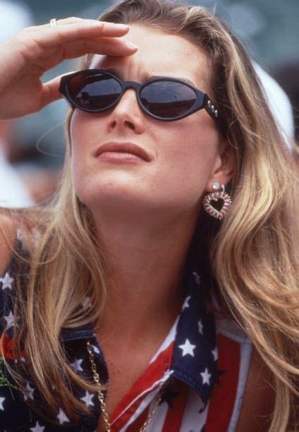 Pin By Antônio Bezerra On Celebrities Brooke Shields Sunglasses