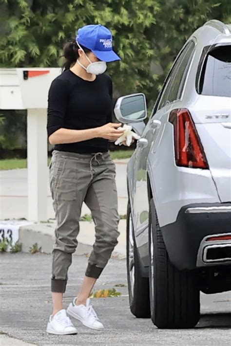 They are then joined by prince harry, as they speak about their move to the united states. MEGHAN MARKLE and Prince Harry Wearing Masks Out in Los ...