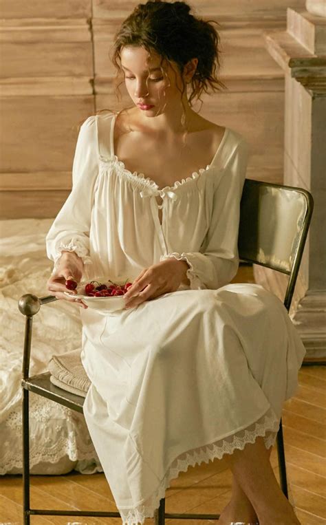 Women Victorian Vintage Cotton Nightgown Long Vintage White Nightgown
