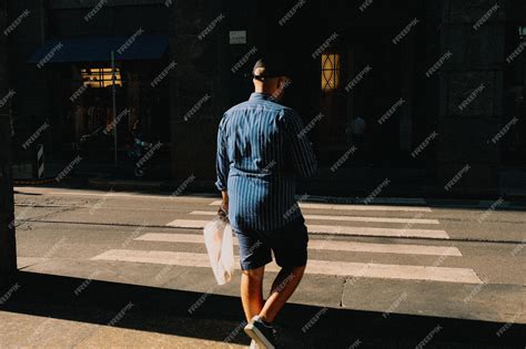 Premium Photo | Cityscape reflections waterfront wonders