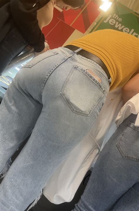 Thick Redhead Latina Milf Tight Jeans Forum