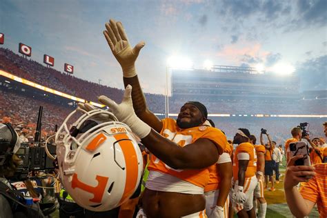 Just In Tennessee Vols Climb Inside The Top 10 Of Latest Polls
