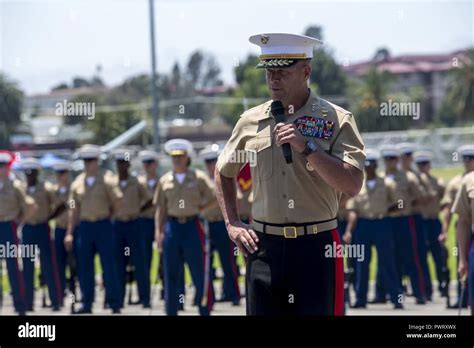 Us Marine Corps Lt Gen Lewis Craparotta Commanding General 1st