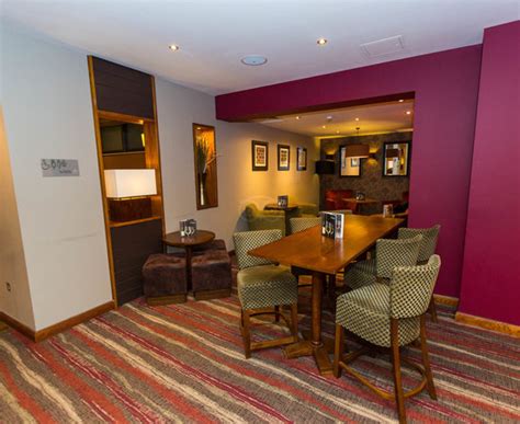 5 minutes walk from tower of london and tower bridge. PREMIER INN LONDON BANK (TOWER) HOTEL - Reviews, Photos ...