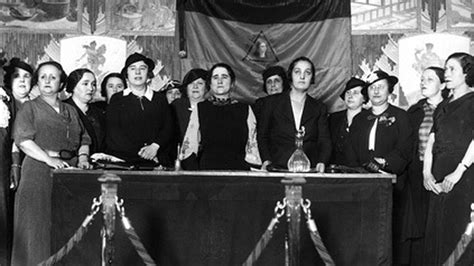 clara campoamor y su discurso sobre el voto femenino ante las cortes 1931